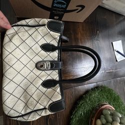 Dooney & Bourke purse
