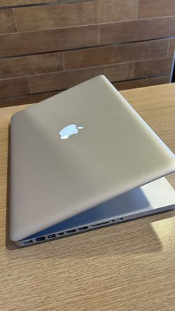 Apple MacBook Pro 15” i7/8GB/256GB SSD $180 