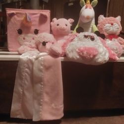 Assorted Girls Stuffed Animals