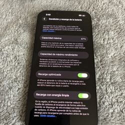 iPhone 13 Pro en buen estado general. Todo funciona perfectamente sin problemas.  * 128GB de almacenamiento * Desbloqueado (funciona con cualquier com