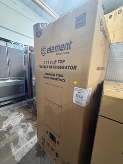 Element 17.6 cu.ft Top Freezer Refrigerator Stainless Steel