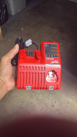 Milwaukee Cordless Drill Charger
