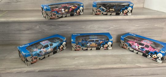 Disney Racing Champions 1:24 Die-Cast Cars Set of 5