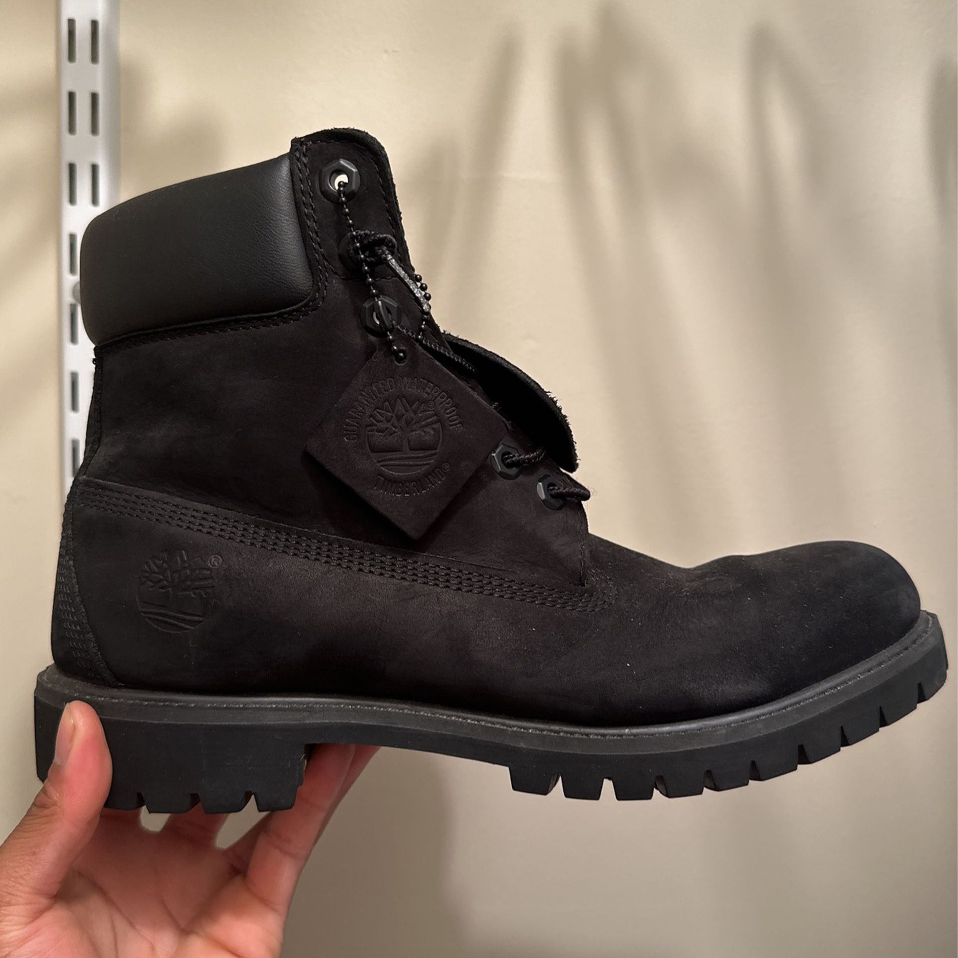 Matte hotsell black timbs