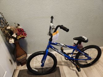Huffy Bike Rack 20 new Ready to ride good condition I'm located walnut and Craig check my page