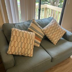 3 Sofas 