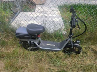 electric moped/scooter