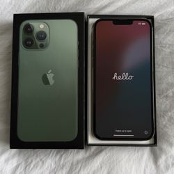 iPhone 13 Pro Max, 512GB, Unlocked +Accessories 