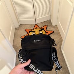 Supreme Shoulder Bags