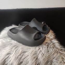 Adidas Yeezy Slide Black