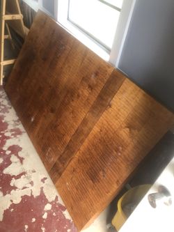 Kitchen Table And 6 Leather Chairs