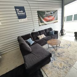 Sectional Sofa/ Couch (We Deliver) 