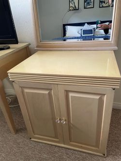 Storage chest/table