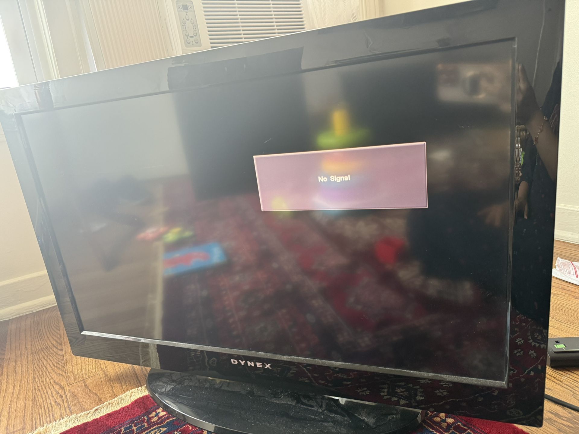 Dynex LCD tv