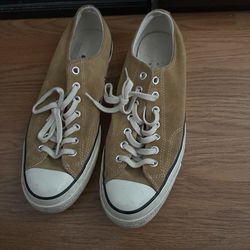 Tan suede chuck 70s