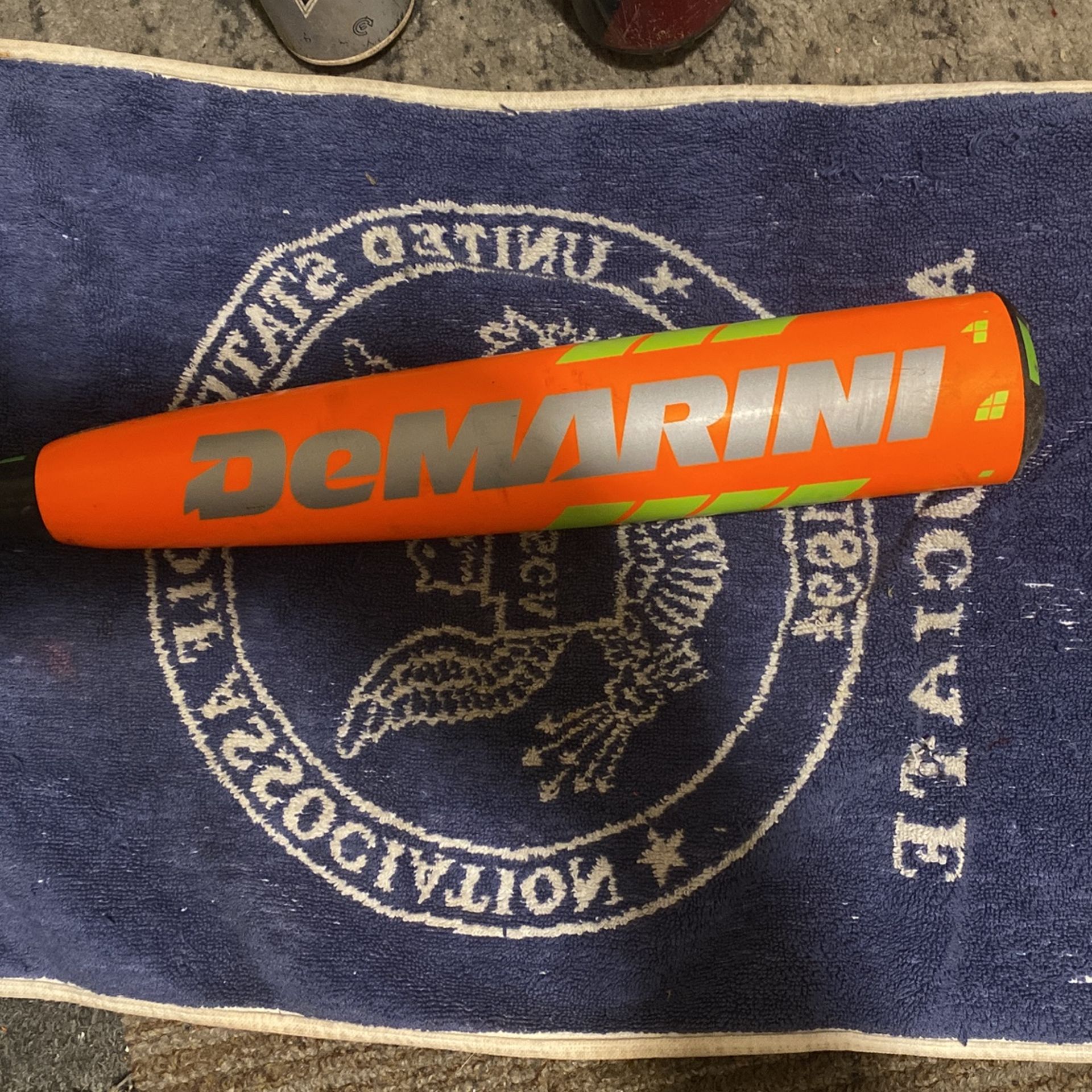 Wow! Demarini CF8 Drop -10 30 Inch Baseball Bat