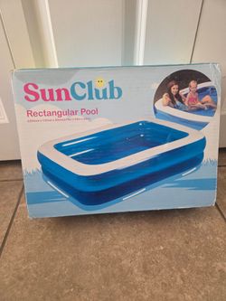 Kids inflatable pool