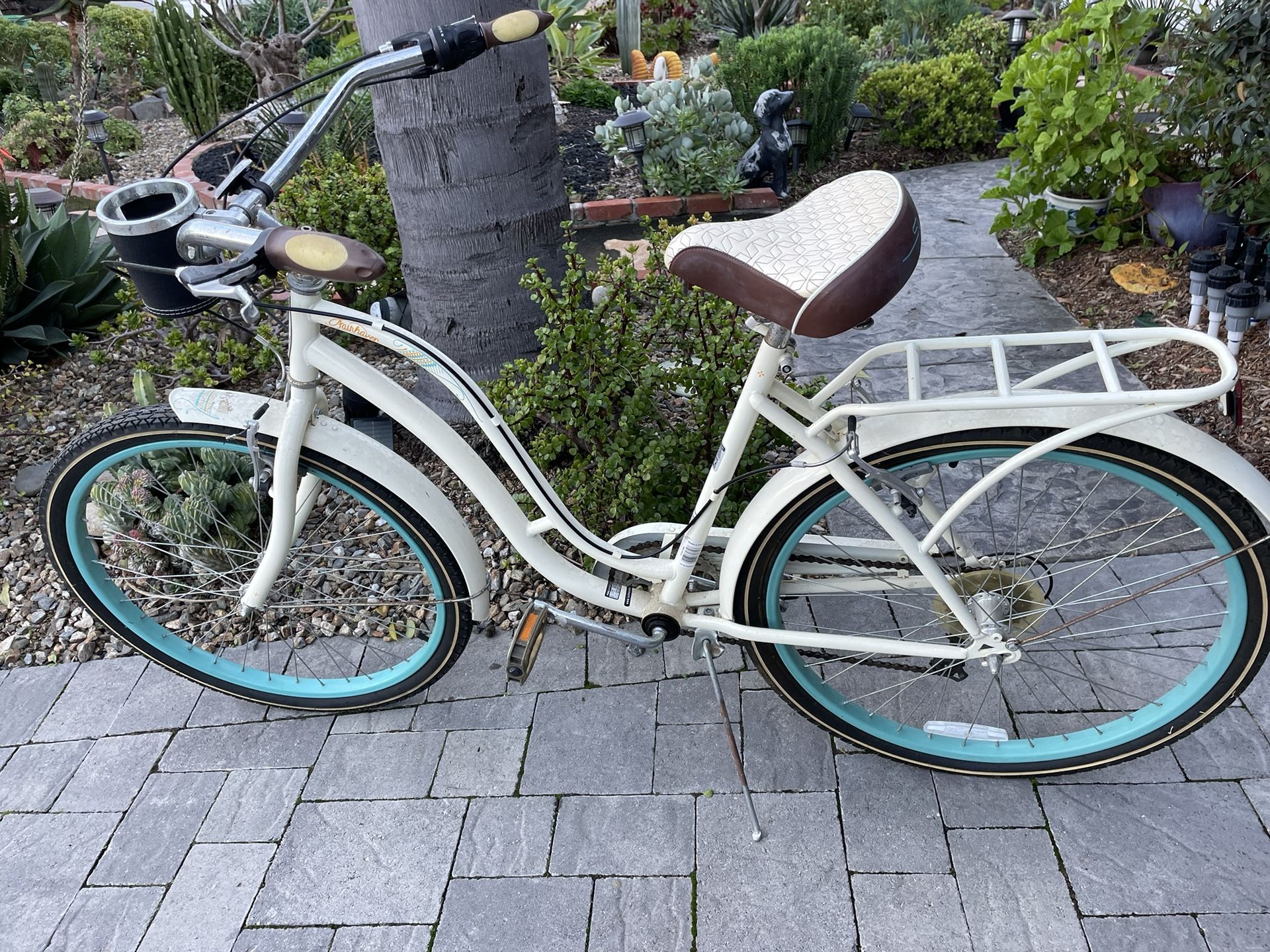 Women’s 26” Schwinn Fairhaven 7 Speed Bike
