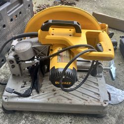 DEWALT Chop Saw