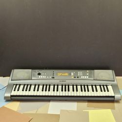 Yamaha YPT-310 Portable Keyboard, 61 Keys, MIDI, Great Starter Piano