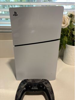 PS5 digital  (remote + 7 games)