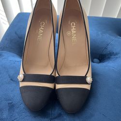 Chanel Pump - Authentic - 37/5