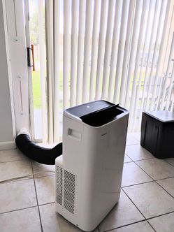 Toshiba Portable A/C 12,000 Btu.