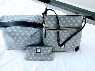 Dooney & Bourke 3 piece Bag wallet Set Excellent Condition
