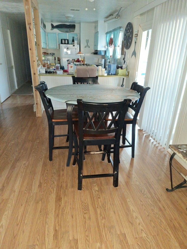 Bar Table