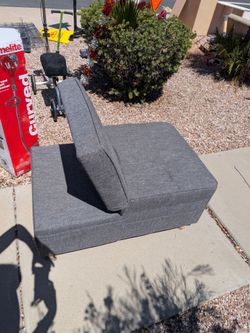 Collapsible couch