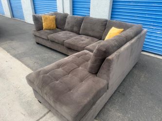 Modern Sectional Couch 🛋 Very Clean