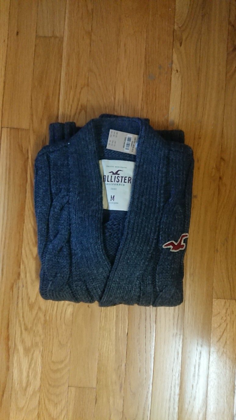 Hollister Dude's Cardigan Size Medium New With Tags