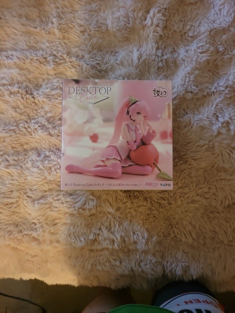 Sakura Miku Desktop Cute Figure: Cherry 