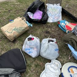 Free Women’s Clothing - Kent And Selbourne Riverside Il. On Curb 