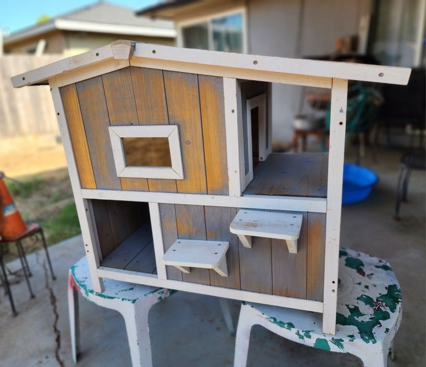 Small Cat/Dog House