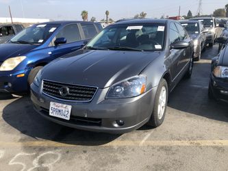 2005 Nissan Altima like new inside n out $3,900