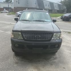 2005 Ford Explorer