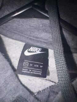 nike sweatshirt never worn
