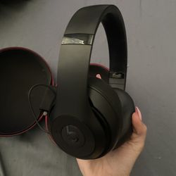 Studio 3 Beats