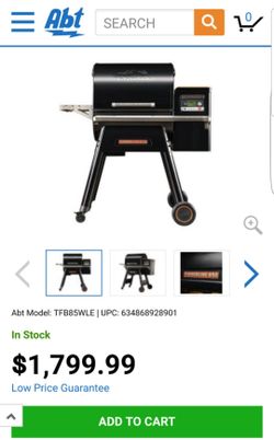 TRAEGER GRILL