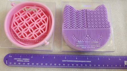N. Peoria Brand Is Clair's 2 Count Make Up Brush Cleaners And  Stand Please Read  Description For Pick Up Location Options 