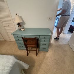 Make Up Dresser 