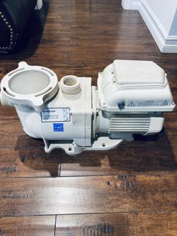 Pentair SuperFlo VS Variable Speed Pool Pump (Model 342001) – a used, well-maintained 1.5 
