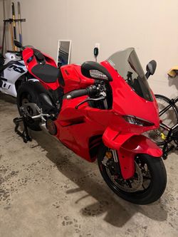 2025 Ducati Panigale V4