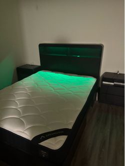 Queen Bedroom Set $700 obo will sell items separately