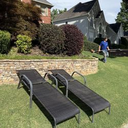 Free Lounge Chairs
