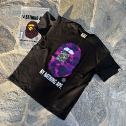 Black purple camo shirt Size Medium 