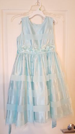Girls party dress in Tracy