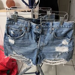 (2) Pairs Of Womens Levi’s 501 Size 30
