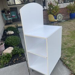 White Display / Storage Shelf - Estante Blanco de Exhibición / Almacenamiento